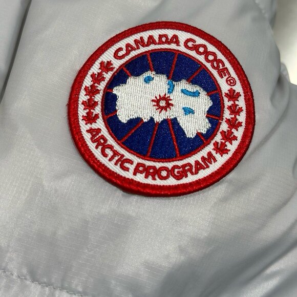 Canada Goose Silver Women' Puffer Jacket 23FW 2256M Cypress - Picture 3 of 6